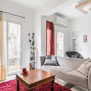 2bd- Perfect Location With Square View Salonic
